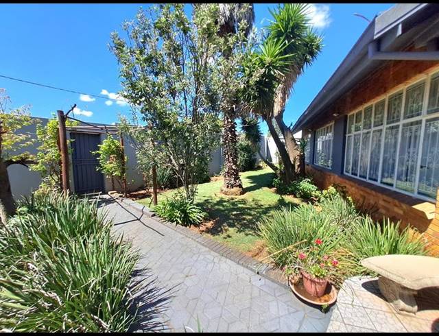 4 BEDROOM HOUSE FOR SALE IN SYMHURST